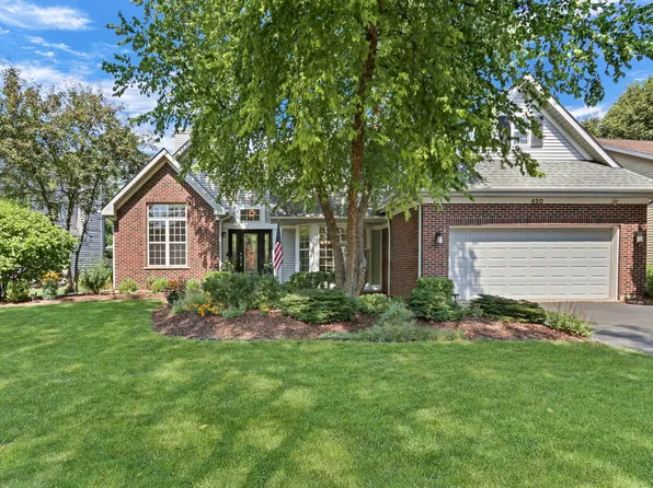 420 Capital Ln, Gurnee, IL 60031