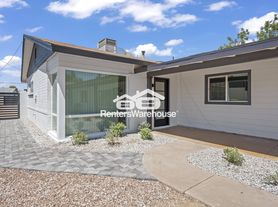 844 W Osborn Rd