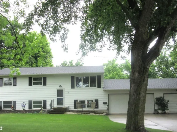 935 W M St, Forest City, IA 50436