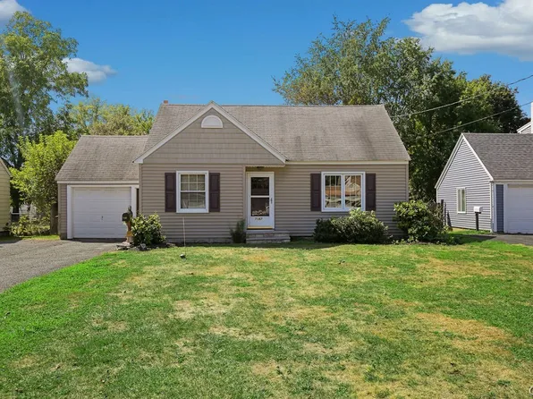 7187 Willow Rd, North Syracuse, NY 13212