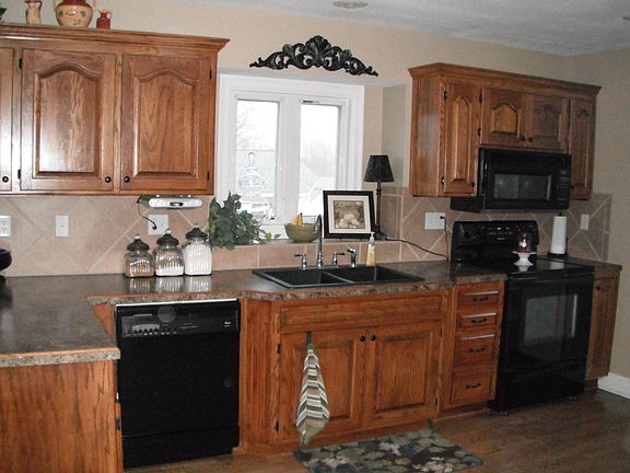 3rd image of 1604 NE Craigievar Ct