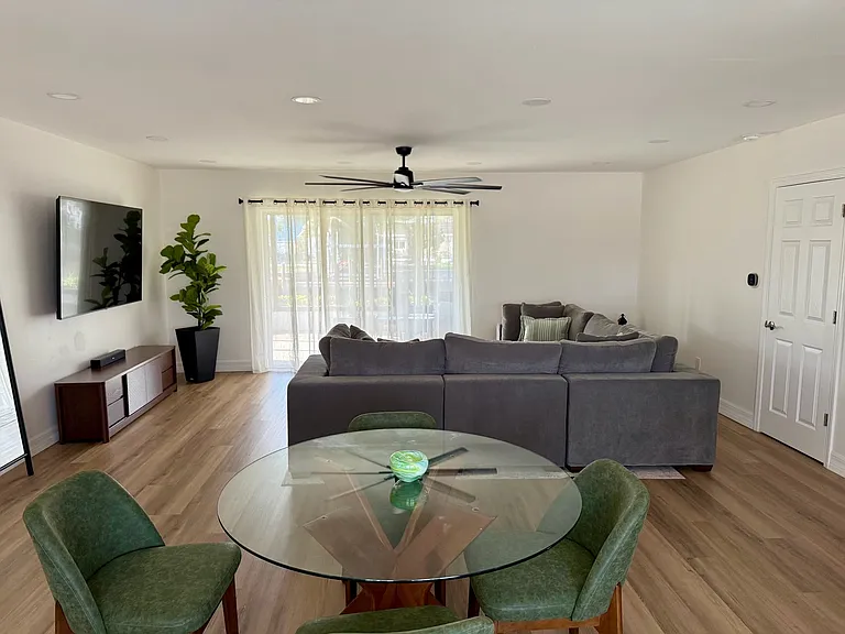 8719 Tahiti Ln — Photo 6