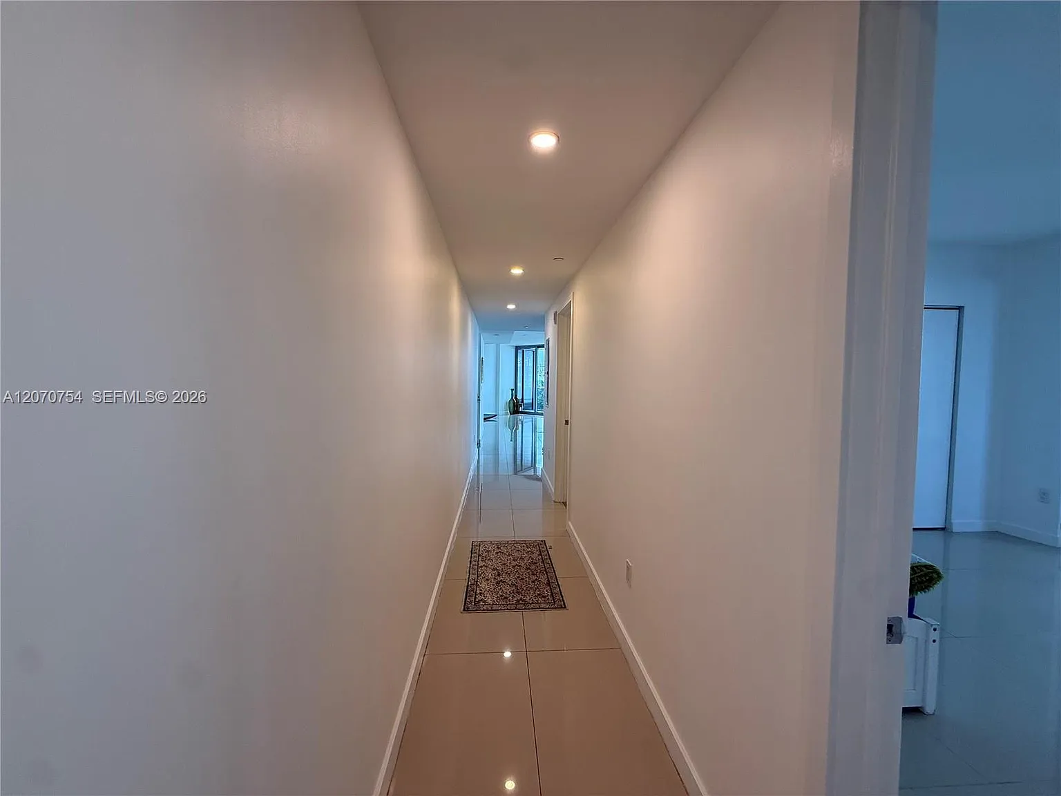 2 bed, 2.5 bath, 1441 sqft, $5,200 — Photo 3