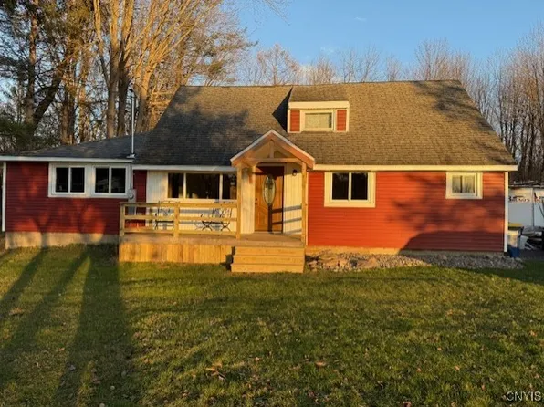 8834 E Mud Lake Rd, Baldwinsville, NY 13027