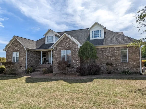 235 Oak Grove Ests, Henderson, TN 38340