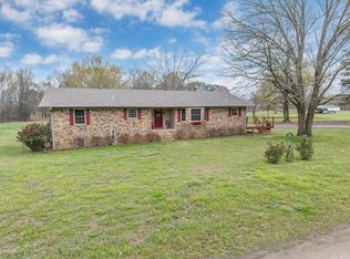 12 Halbrook Ln, Morrilton, AR 72110