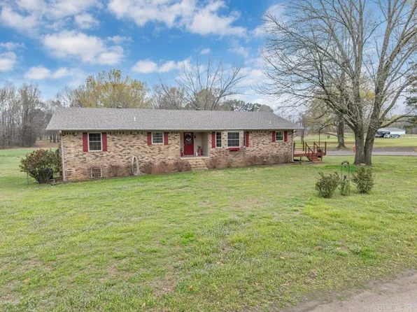 12 Halbrook Ln, Morrilton, AR 72110