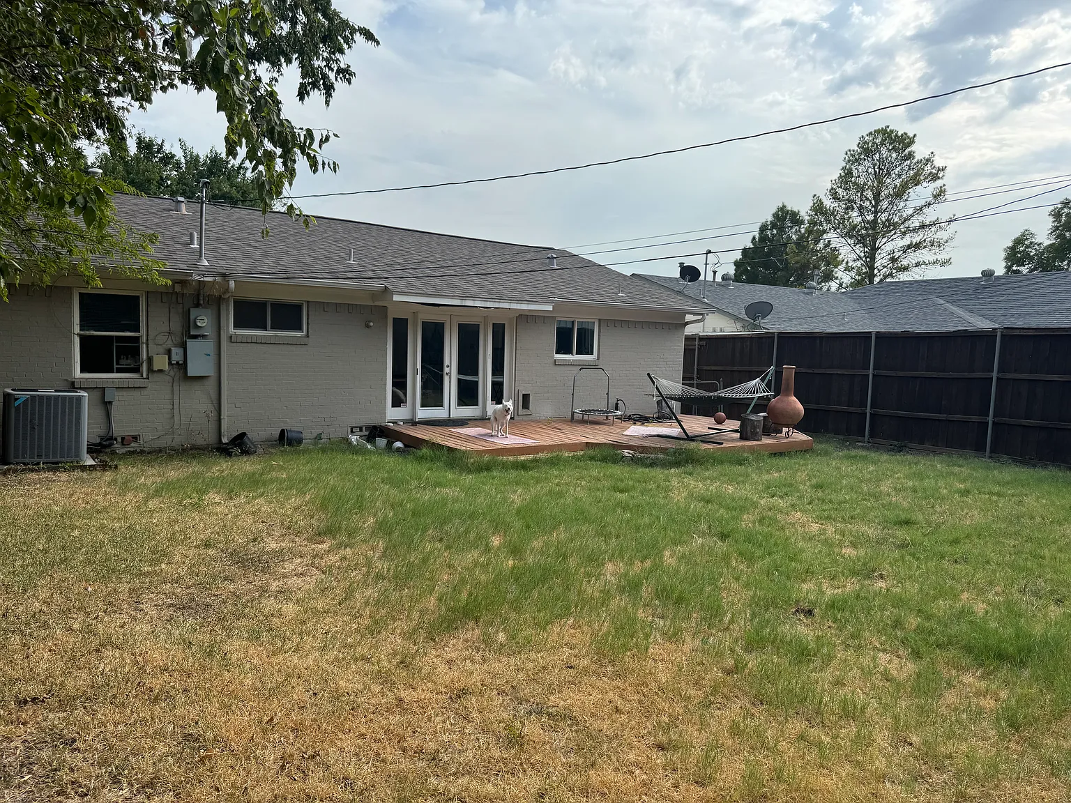 3 bed, 1280 sqft, $2,100 — Photo 2