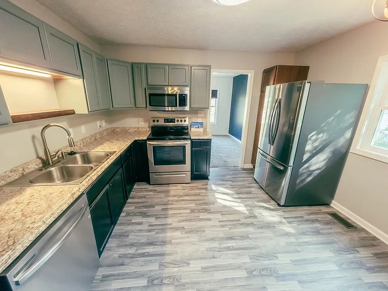 200 Rowland Cir — Photo 10