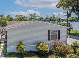 28 Shore Rd, Edgemere, MD 21219