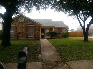 5400 Yaupon Dr, Arlington, TX 76018