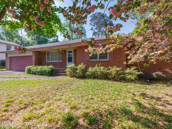1585 Westminister Dr, Macon, GA 31204