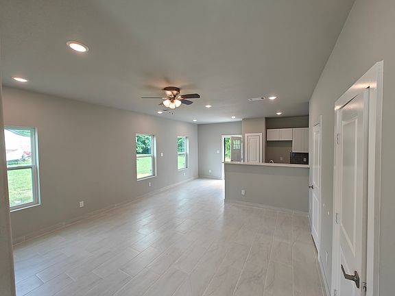 3rd image of 503 W McFarland St #1