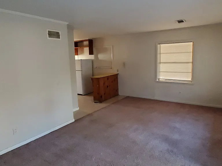 3208 Whitfield St — Photo 5