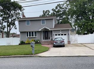 277 Ellery St, Brentwood, NY 11717