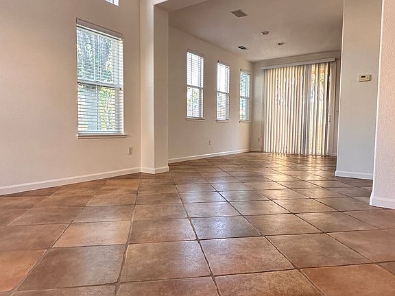 5th image of 102 Adobe Ct