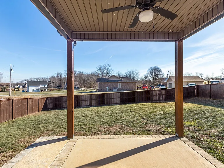 2433 Bucklin Dr — Photo 44