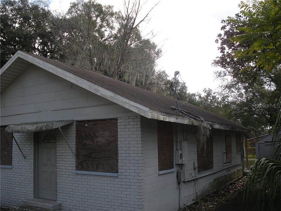 2nd image of 916 W 5th St
