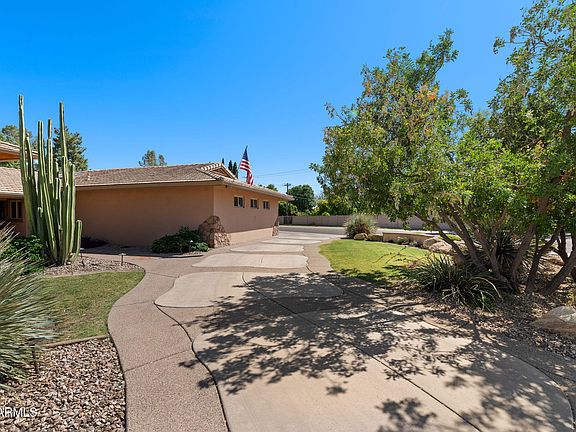 3rd image of 8601 E HIGHLAND Avenue