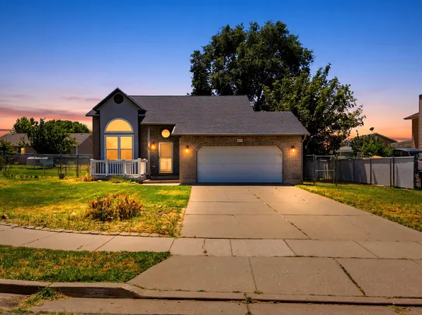 621 W 1000 N, Clinton, UT 84015