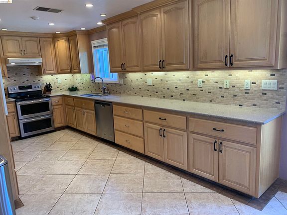 3rd image of 4850 Mallard Ct