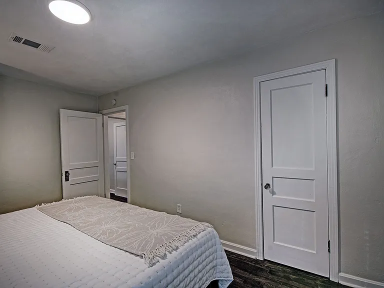 804 Monroe St — Photo 22