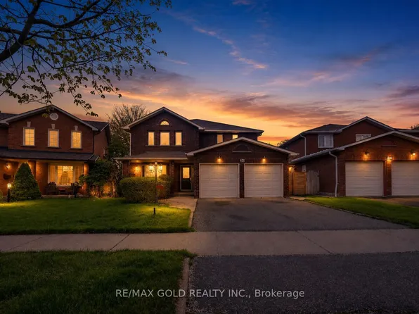 26 Dundalk Cres, Brampton, ON L6Z 2V2