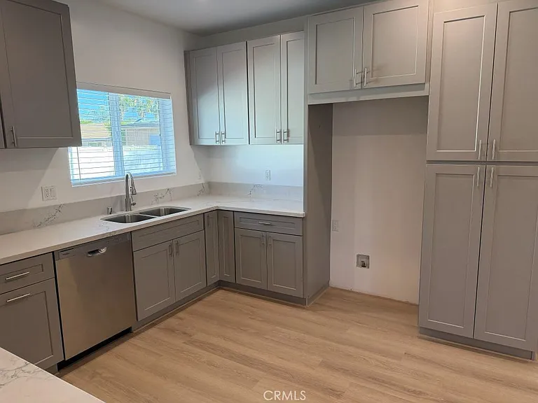 10867 Nettleton St — Photo 9