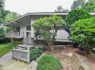 114 Beverly Rd, Mount Kisco, NY 10549