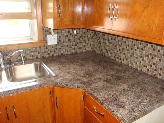 Tile backsplash