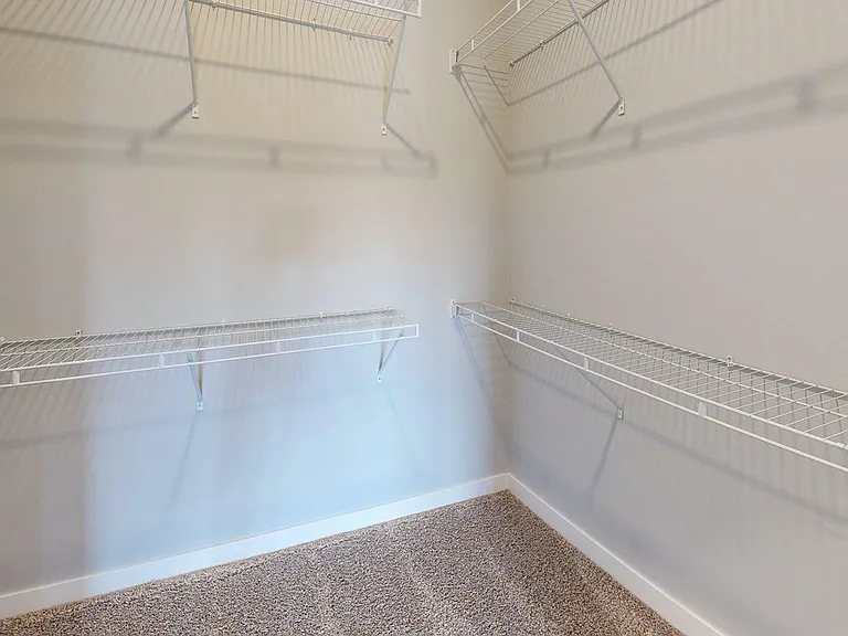 2A-4th-5th-Closet 2A-4th-5th-Closet