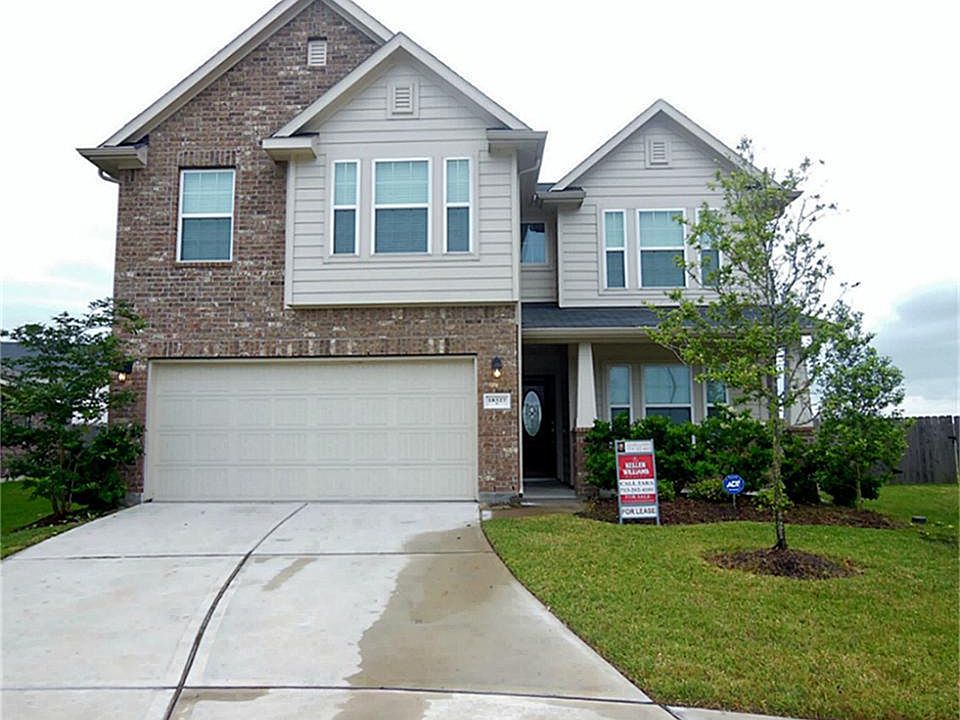 1st image of 18327 Surrey Lake Ln