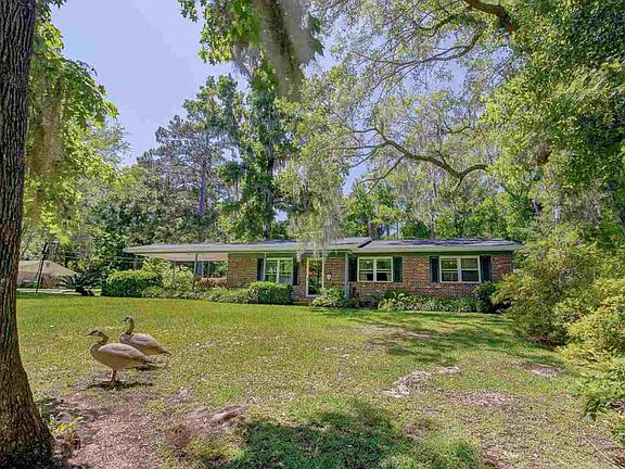4th image of 3502 Doris Dr