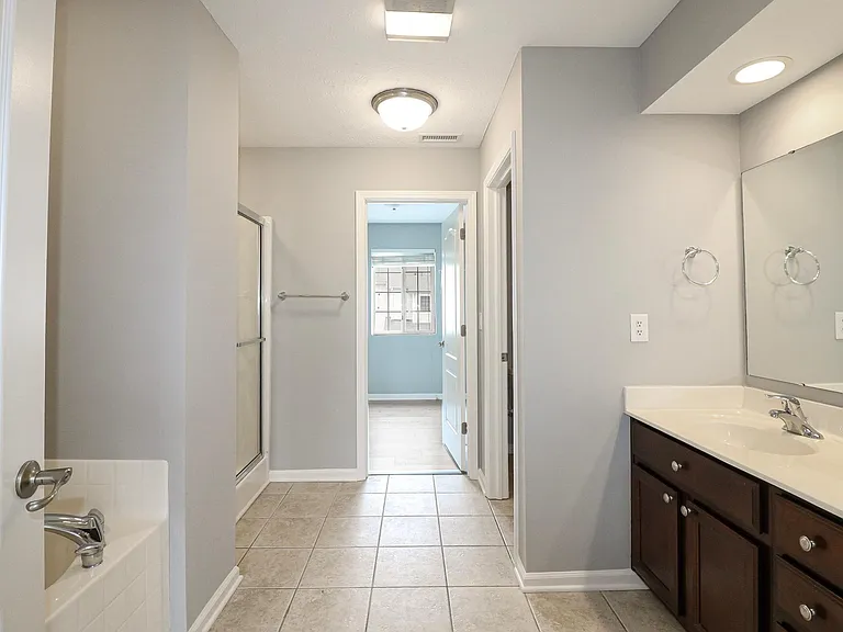 13539 Erlen Dr — Photo 8