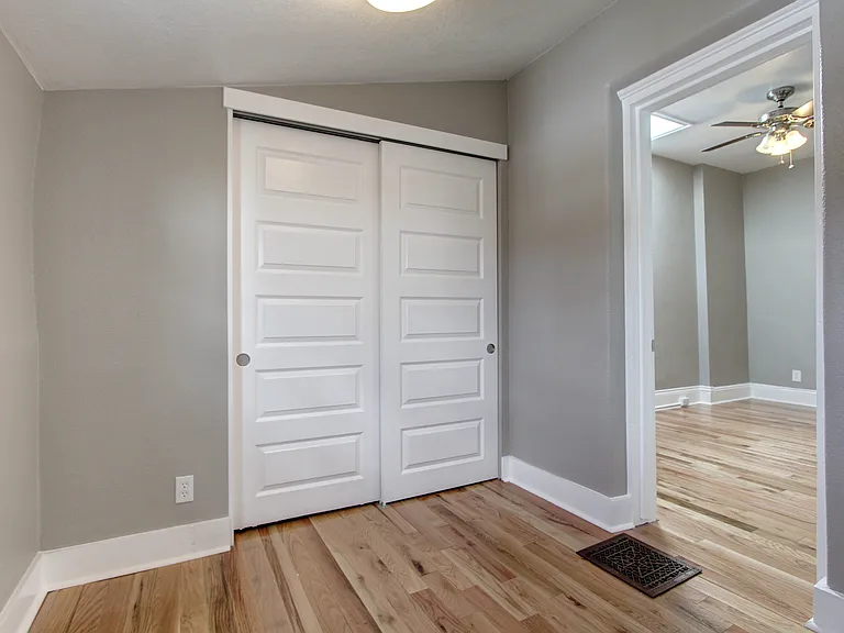 1385 S Logan St — Photo 5