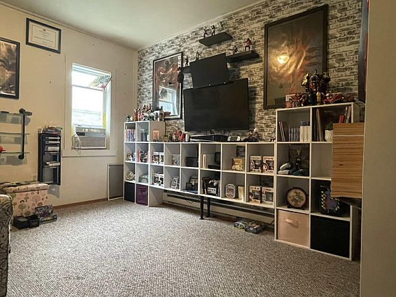 3rd image of 309 Johnston St