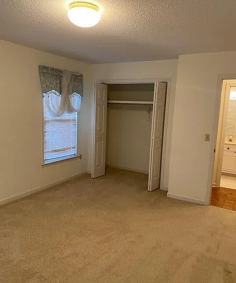 60 Church Ct — Photo 17