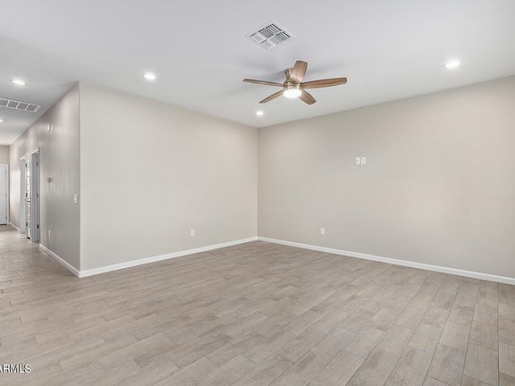 5th image of 711 W 13TH Street