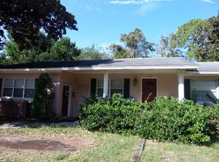 629 S 14th St, Fernandina Beach, FL 32034