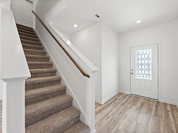 A beautiful foyer welcomes guests