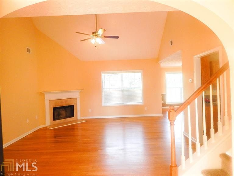 2nd image of 107 Ruby Way