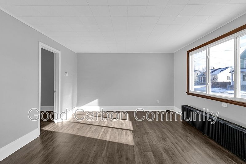 1st image of 765 Oliver St #2