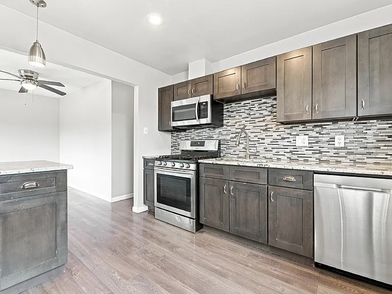 3259 N Adams St — Photo 6