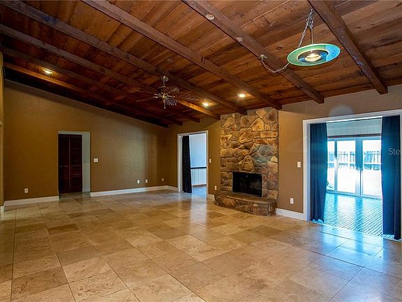 4th image of 844 Pine Forest Trl W