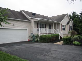 184 Baer Oak Dr, Maurertown, VA 22644