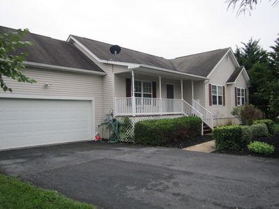 184 Baer Oak Dr, Maurertown, VA, 22644