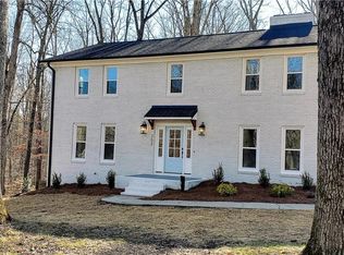 1100 Flinchum Farm Rd, Walnut Cove, NC 27052