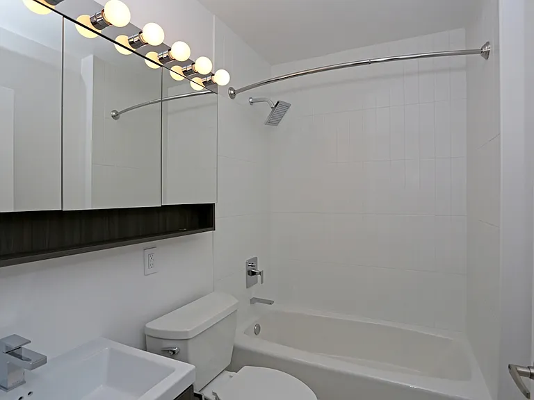 410 W 53rd St #209 — Photo 6
