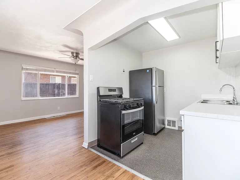 1695 Sheridan Blvd — Photo 8