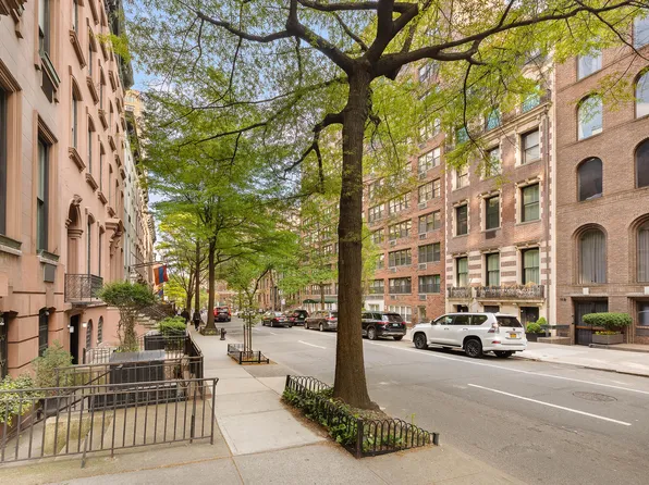 111 East 36th Street image 15 of 19